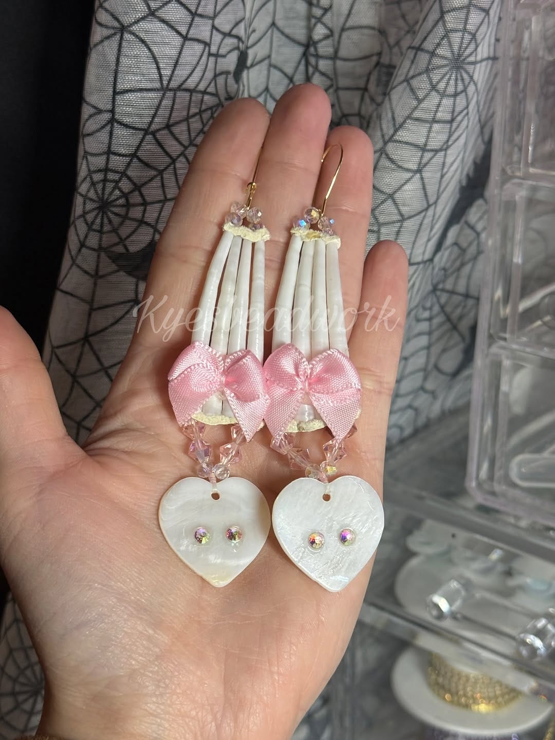 Post 5 by 𝒦𝓎𝑒 𝒷𝑜𝓃𝑒 ♡🕷️ on Instagram (carousel)