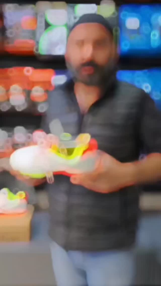 Post 2 by Gurunanak sports Showroom 🏏🏏🏏 on Instagram (video)