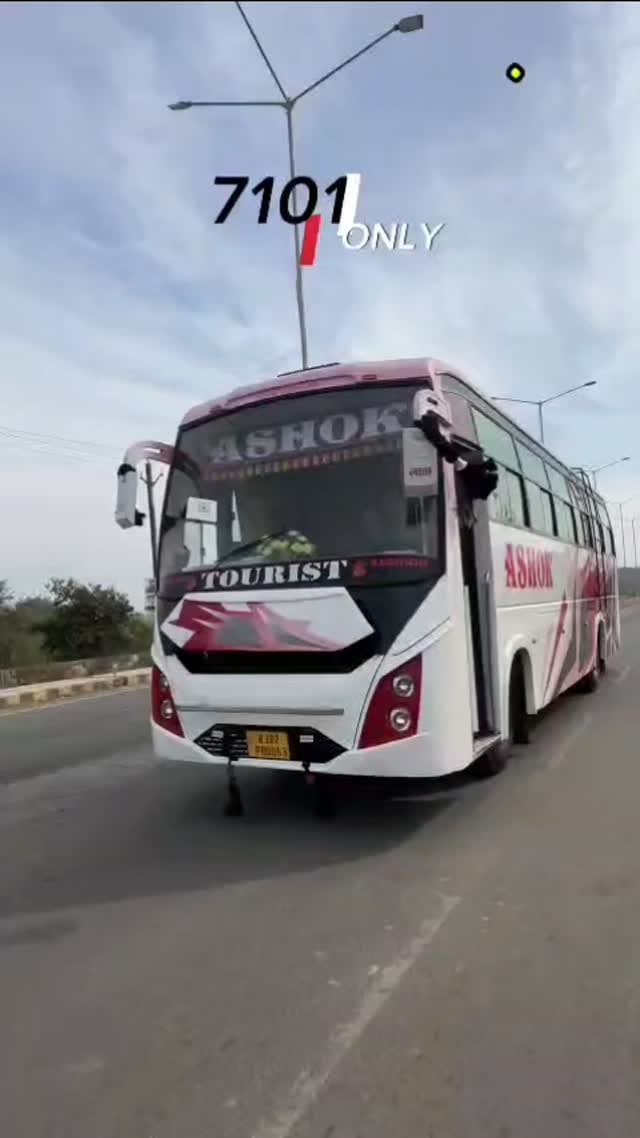 Post 5 by Gurunanak sports Showroom 🏏🏏🏏 on Instagram (video)