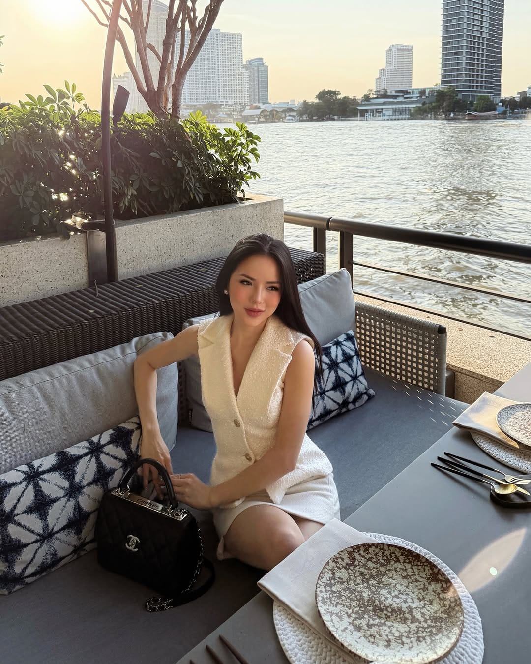 Post 7 by ANNIE PHAM on Instagram (carousel)