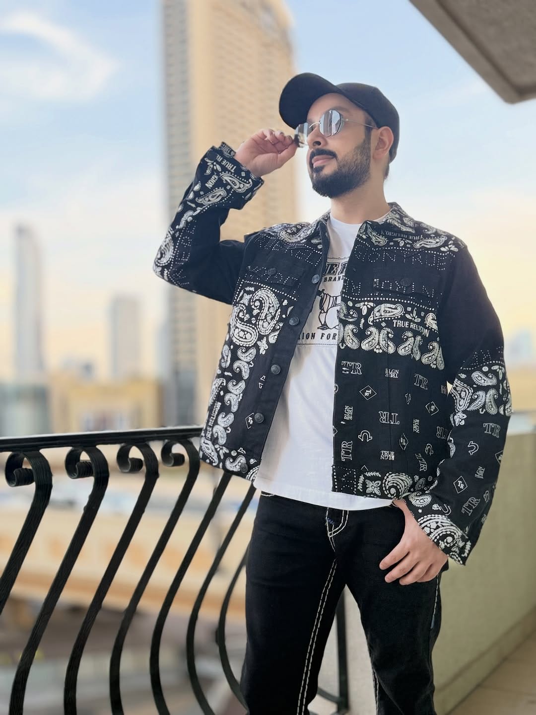Post 1 by Anmol Singh Arora on Instagram (image)