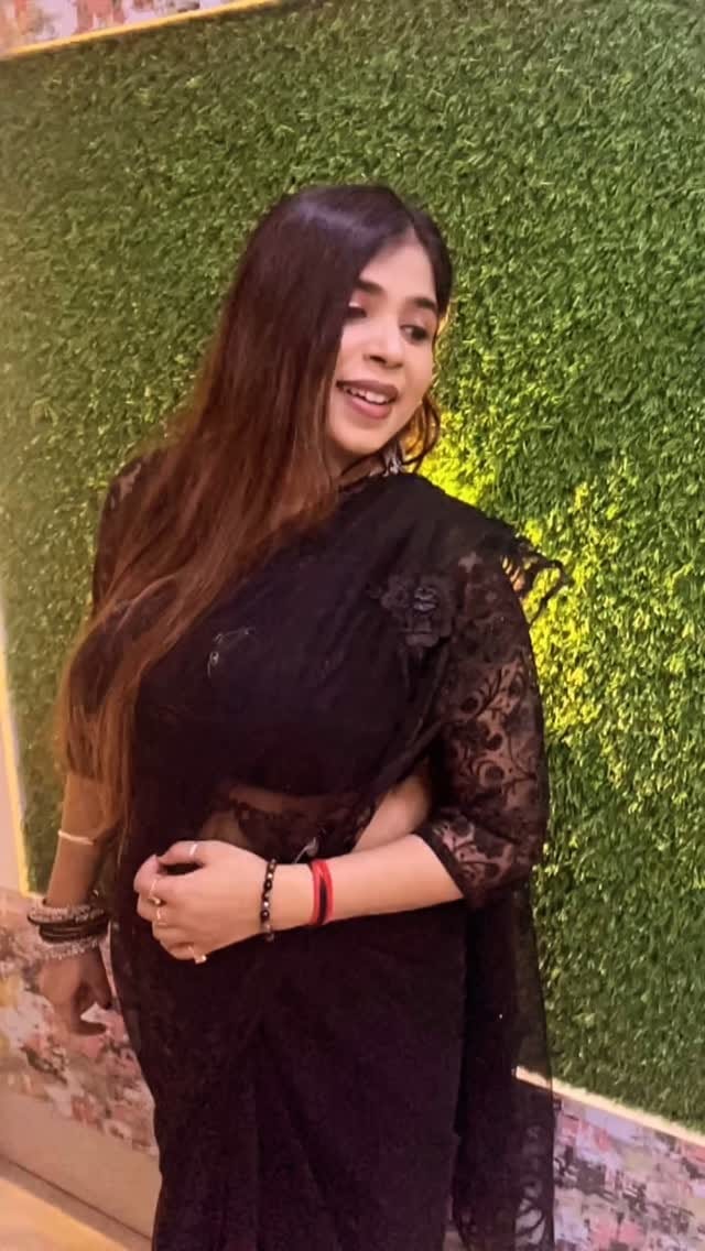 Post 9 by Ɽõṣhṅĩ Ɖāyãl̥ 🦋 on Instagram (video)
