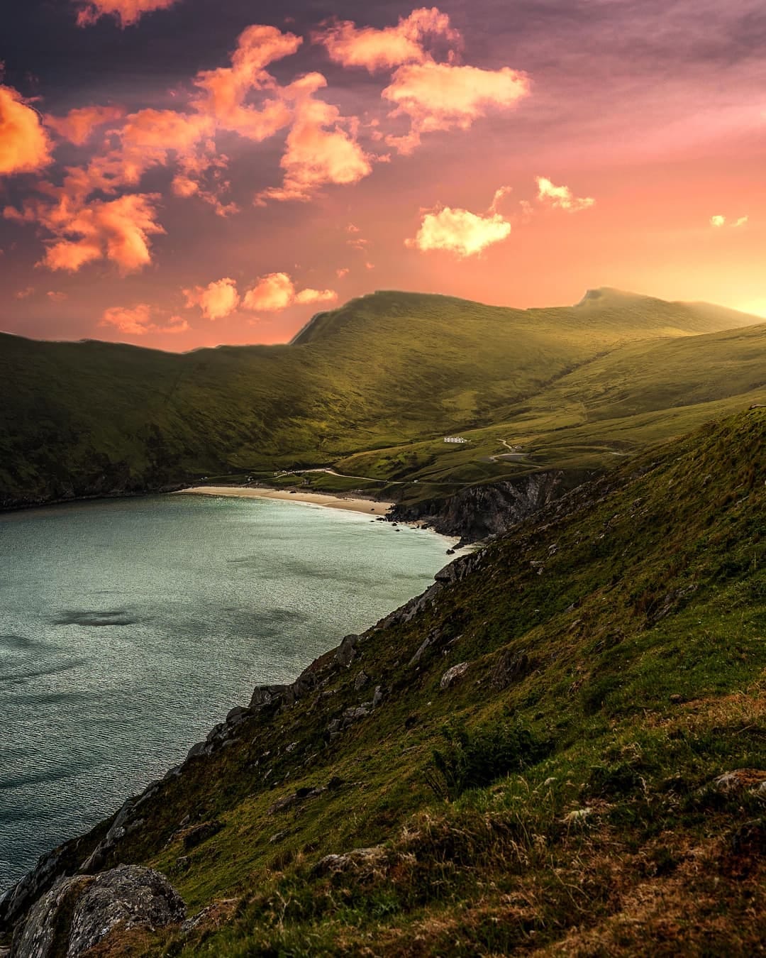 Post 9 by SAM HUNTER 🔱 Travel 🌍 on Instagram (image)
