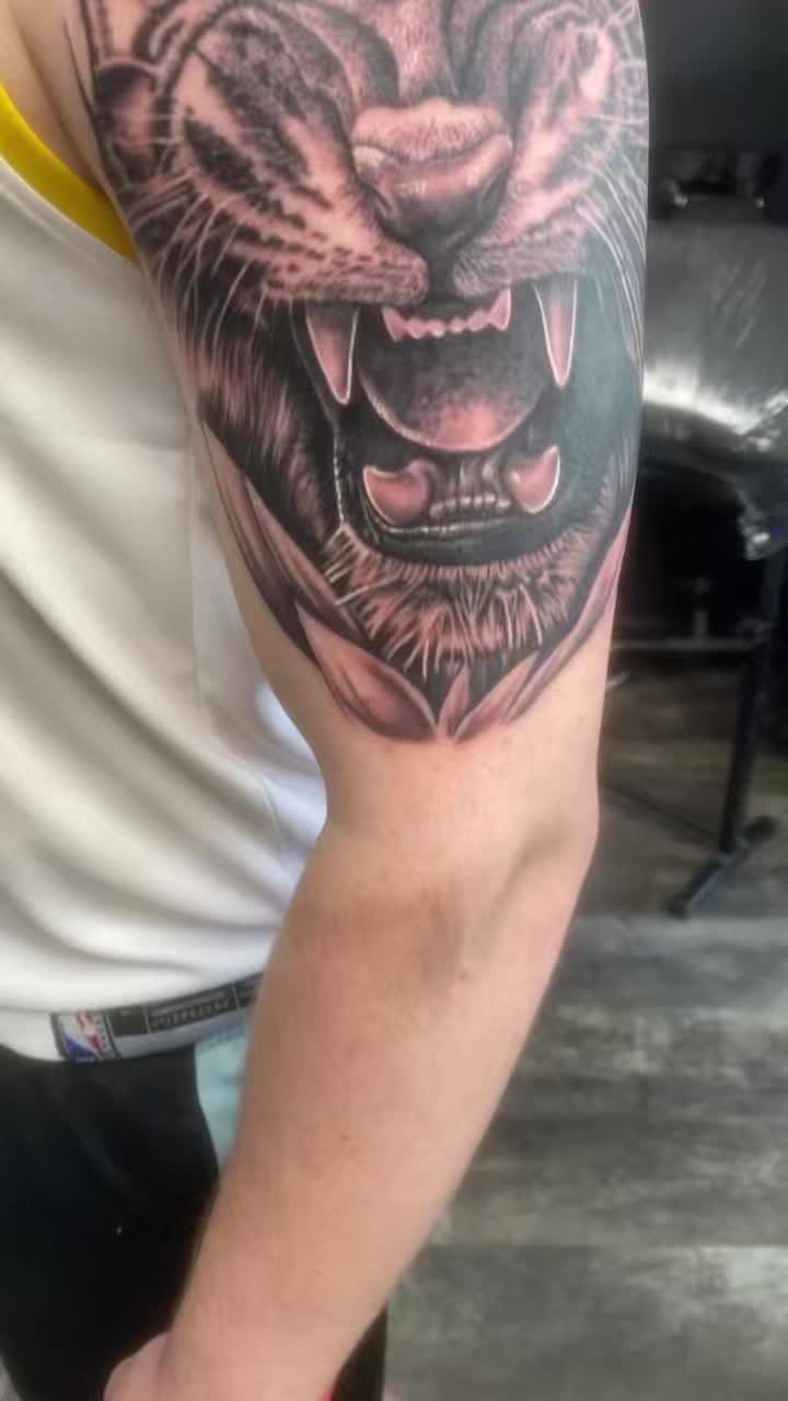 Post 10 by Critical Ink Tattoo Studio on Instagram (video)