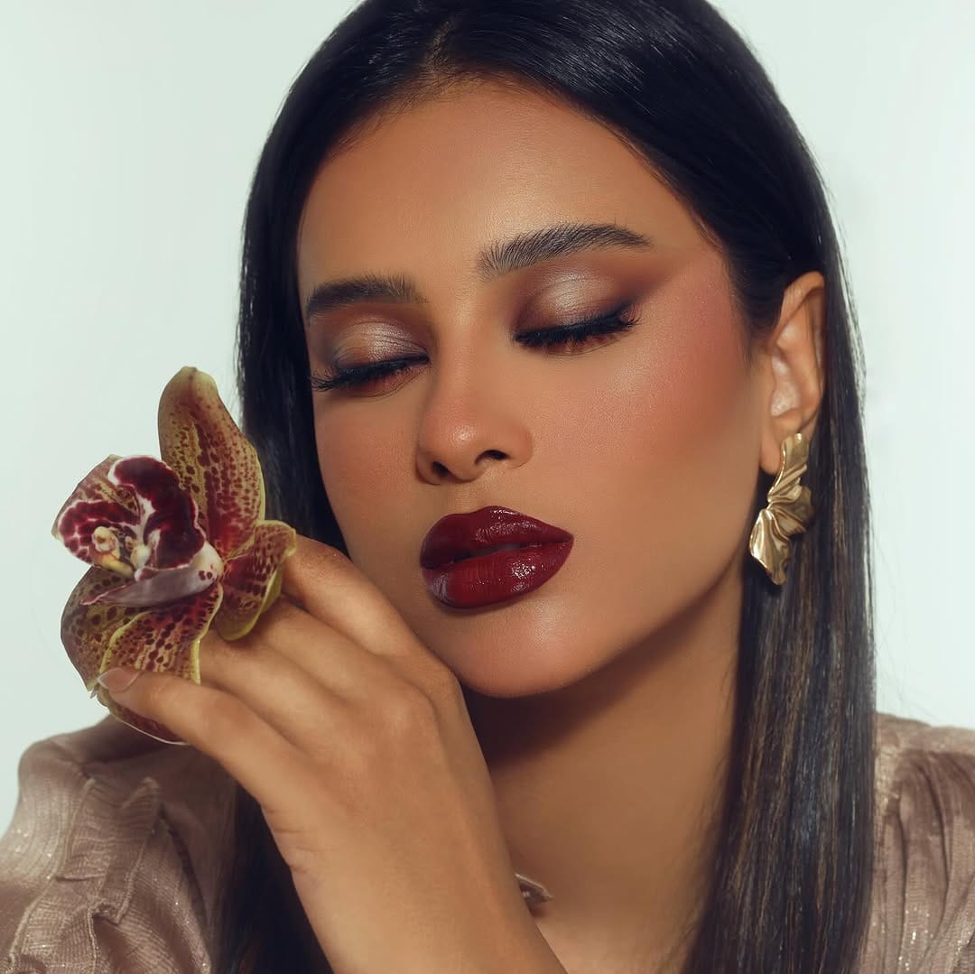 Post 8 by Sara Mahmood MUA on Instagram (carousel)