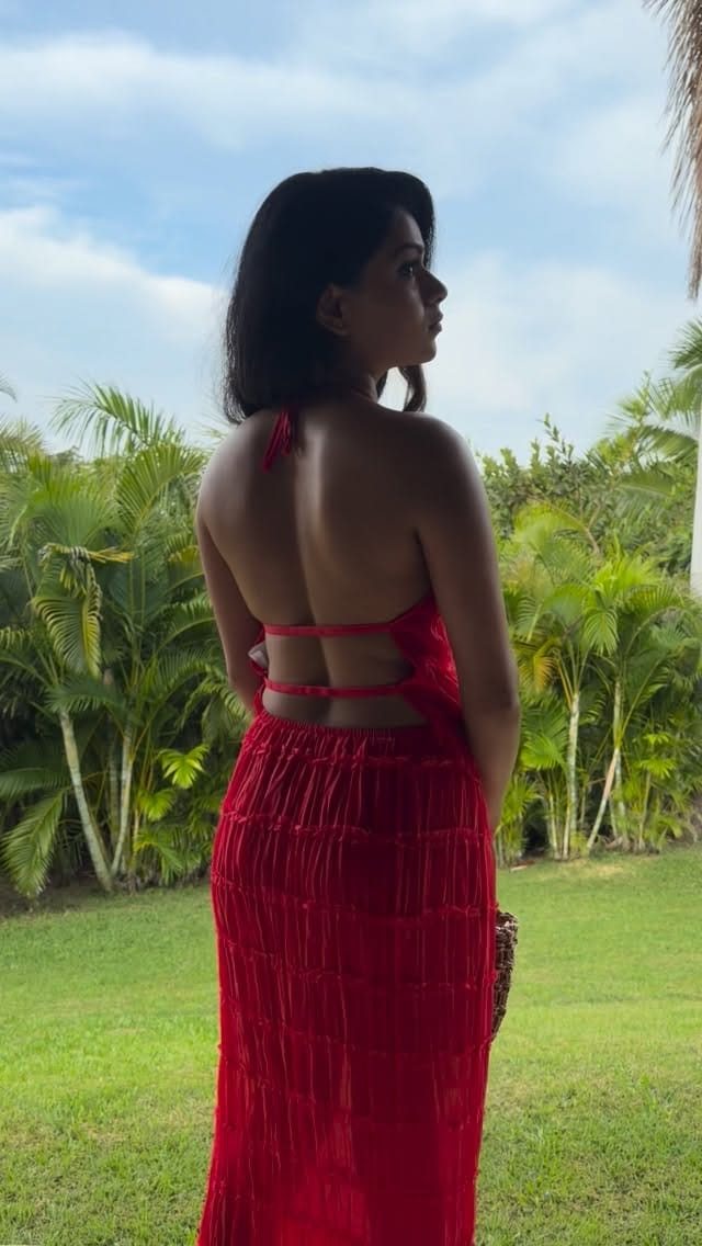 Post 8 by Malika ✨ on Instagram (video)