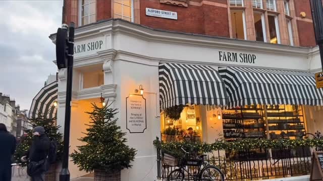 Post 2 by Jenny Philip| Myprettycitylife | UK | London | Travel Blogger 🇬🇧 on Instagram (video)