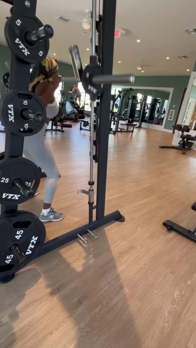 Post 8 by @z.tingz on Instagram (video)
