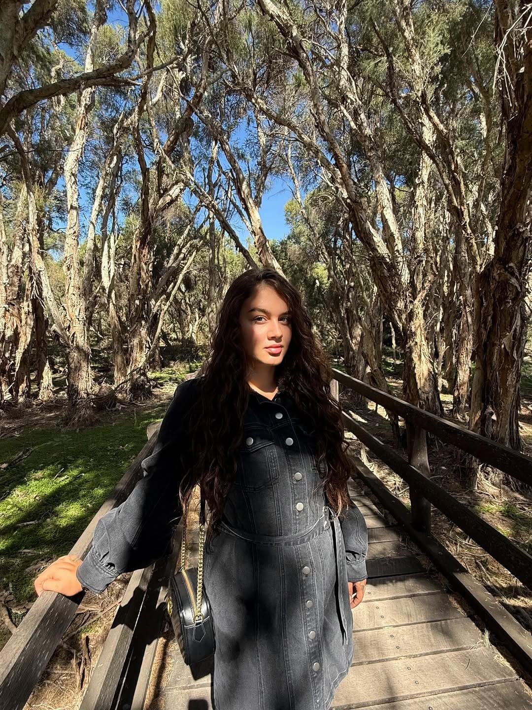 Post 1 by Ladzamia 🇪🇸🇭🇺🇲🇦 on Instagram (carousel)