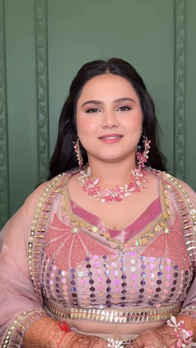 Post 10 by Anushree Tuteja on Instagram (video)