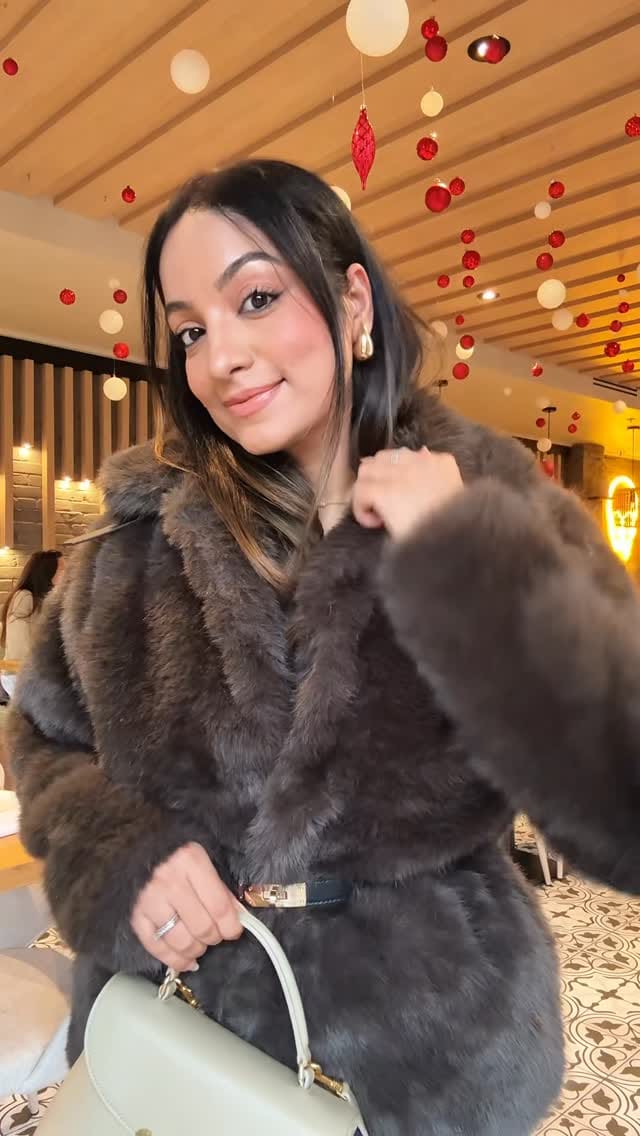 Post 5 by Jasveen Kaur | Style inspo on Instagram (video)