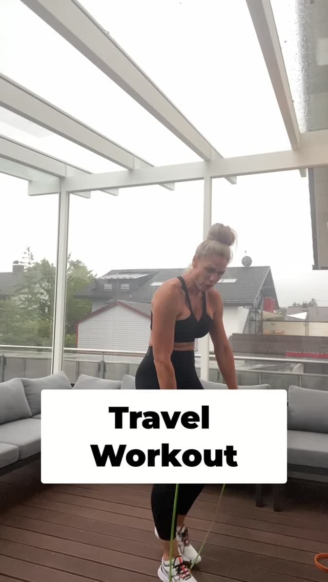 Post 2 by Kerstin/ Personal Trainer / Nutrition Coach on Instagram (video)