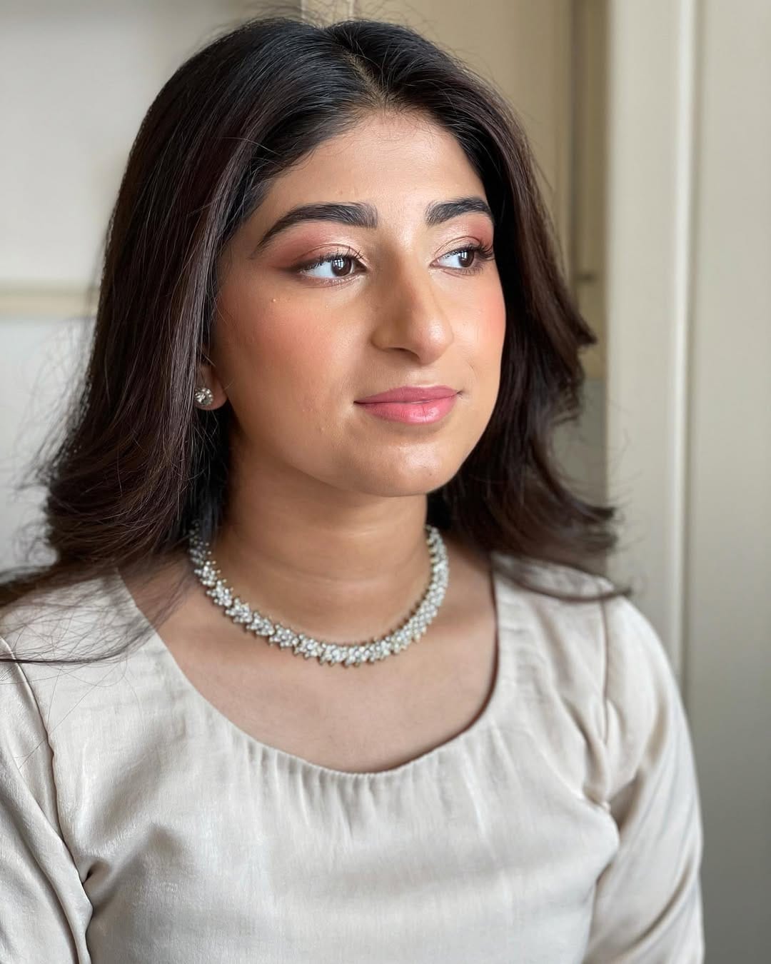 Post 10 by @sumanmakeup on Instagram (image)