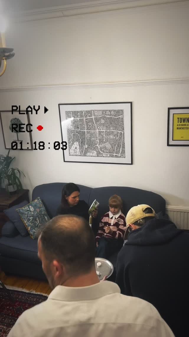 Post 5 by Lorenza & Eliza on Instagram (video)