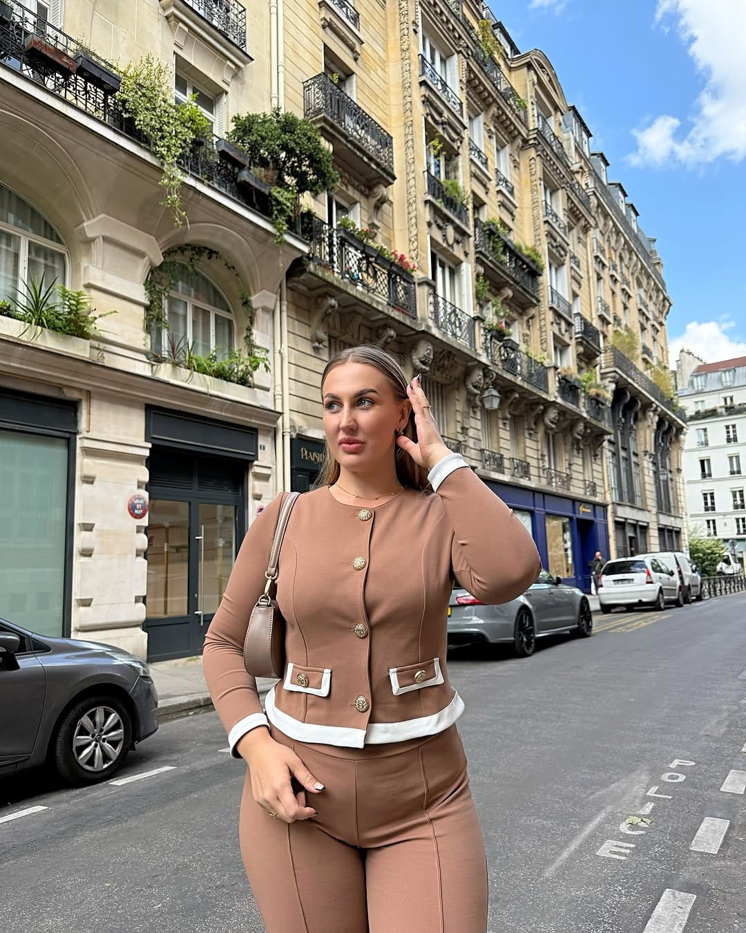 Post 10 by Klaudia Dina Bem on Instagram (carousel)