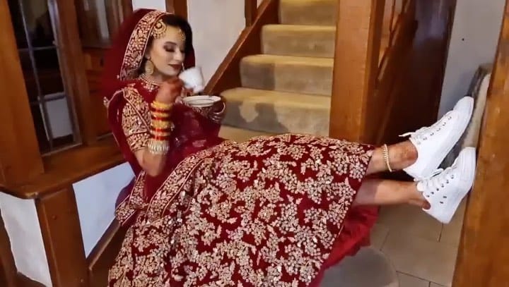 Post 10 by ℂ𝔼𝕃𝔼𝔹ℝ𝕀𝕋𝕐 𝕄𝔸𝕂𝔼𝕌ℙ 𝔸ℝ𝕋𝕀𝕊𝕋 on Instagram (video)