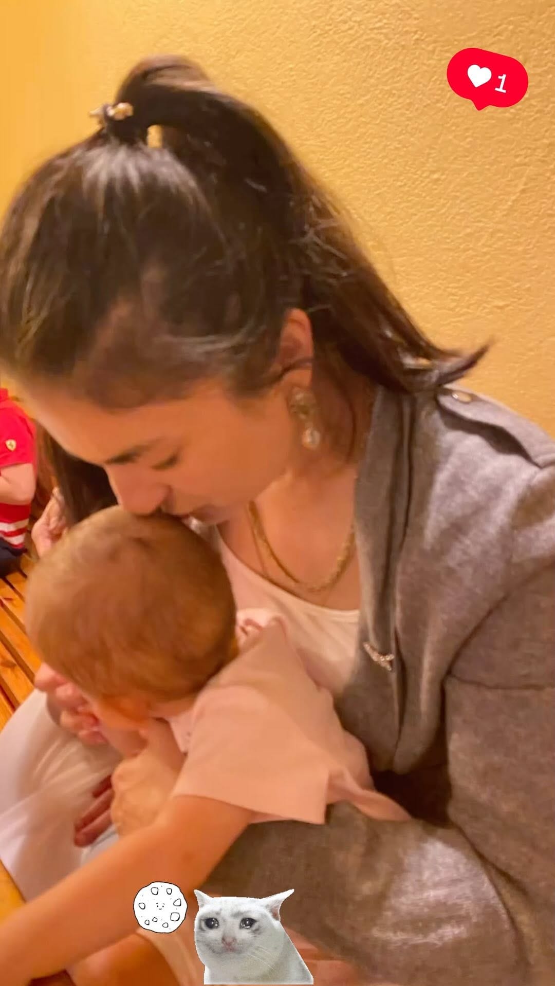 Post 8 by Lola G. on Instagram (video)