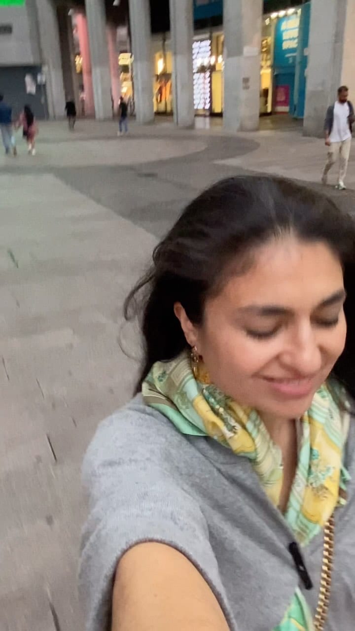 Post 10 by Lola G. on Instagram (video)