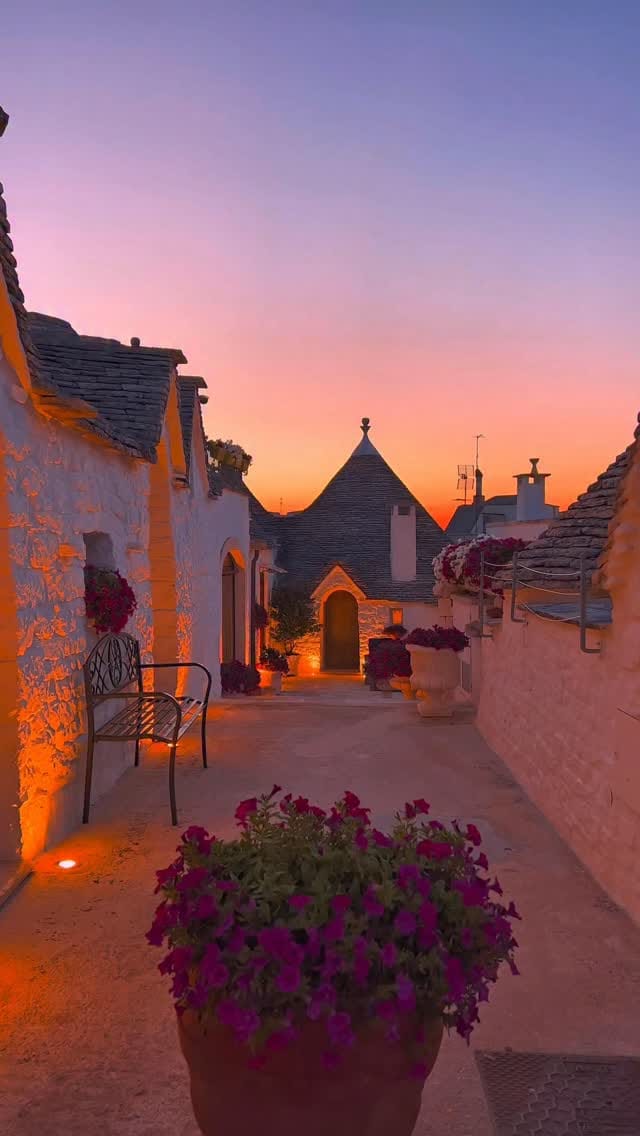 Post 3 by Anna ♥ UK Travel Content Creator on Instagram (video)