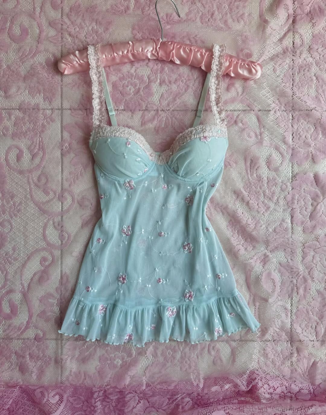 Post 9 by Luvbug Vintage 💌 on Instagram (carousel)