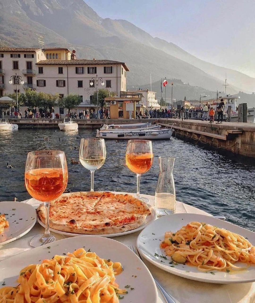 Post 3 by Hotels to Book 🛎✈️🧳 on Instagram (image)
