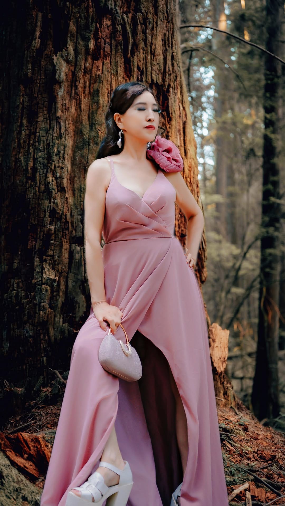 Post 6 by Cross Chen on Instagram (video)