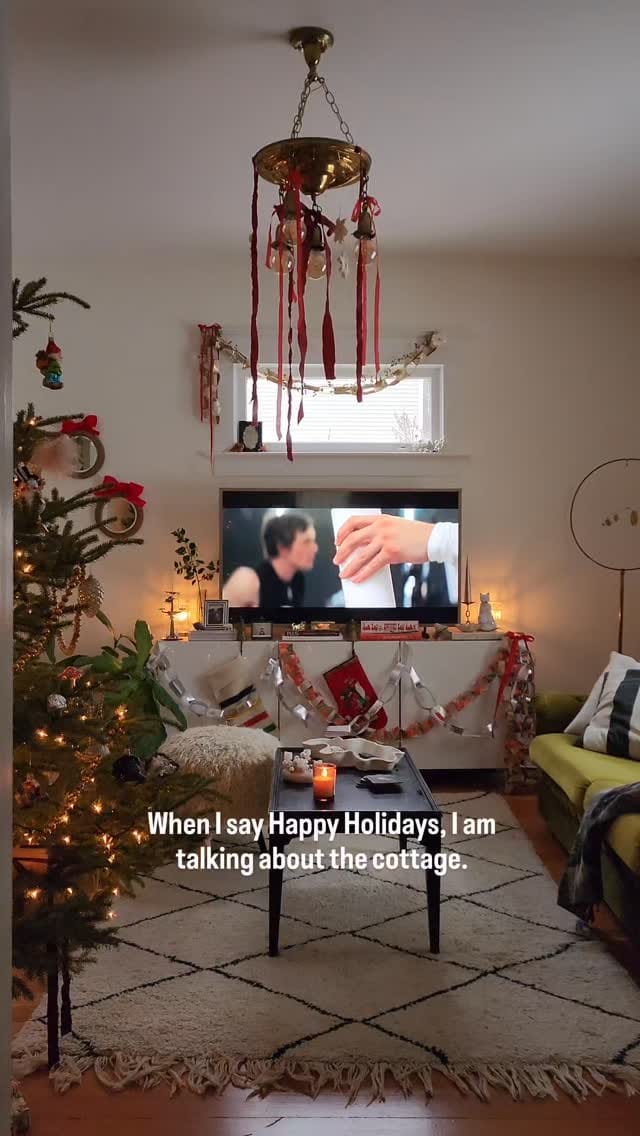 Post 5 by Marielle Elizabeth on Instagram (video)