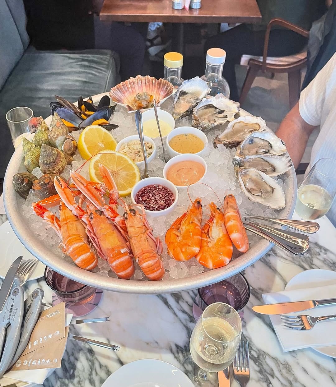 Post 1 by @londoneronthego on Instagram (image)