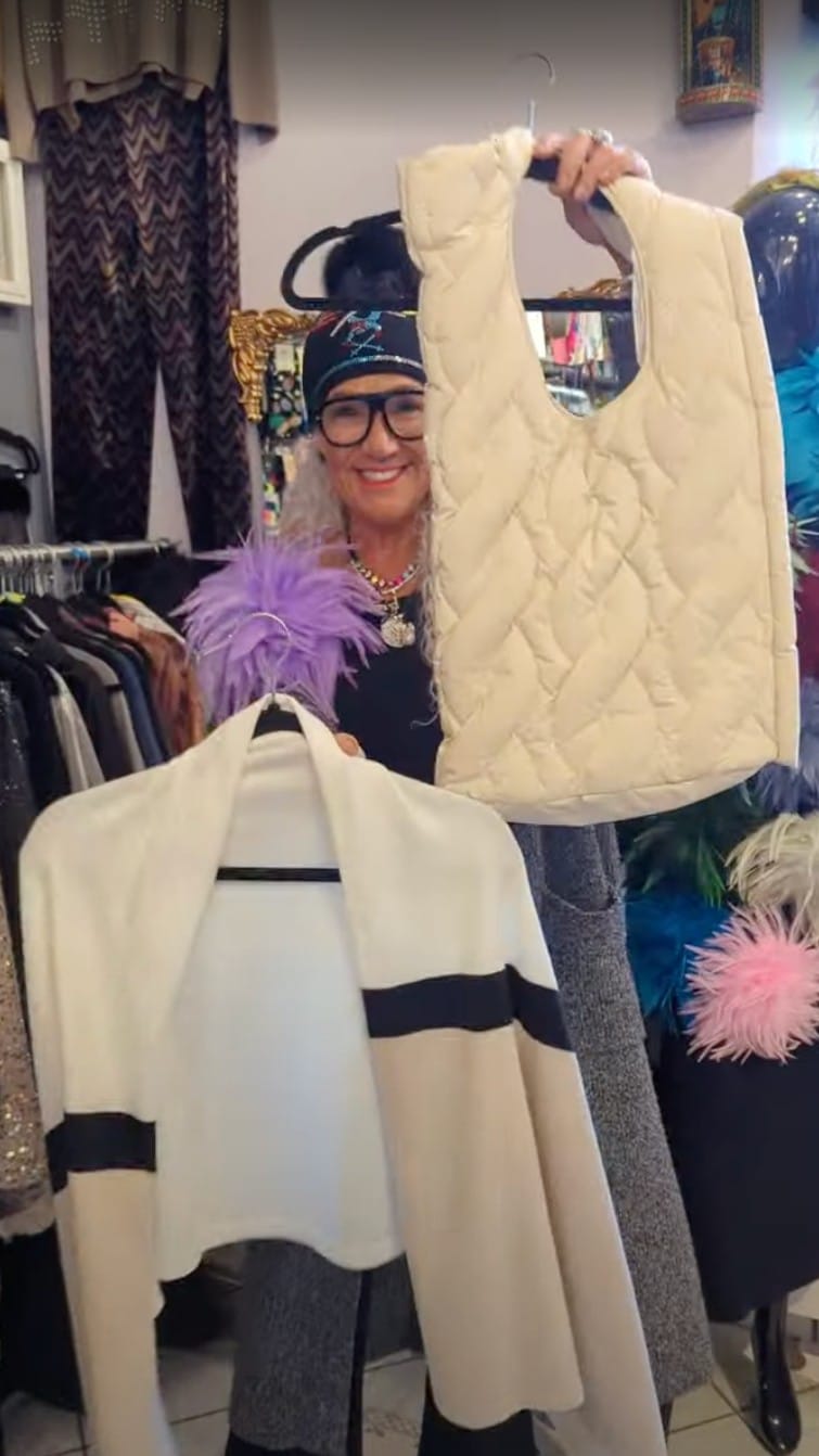 Post 8 by STUNNING! Fashion + Accessories & Then Some on Instagram (video)
