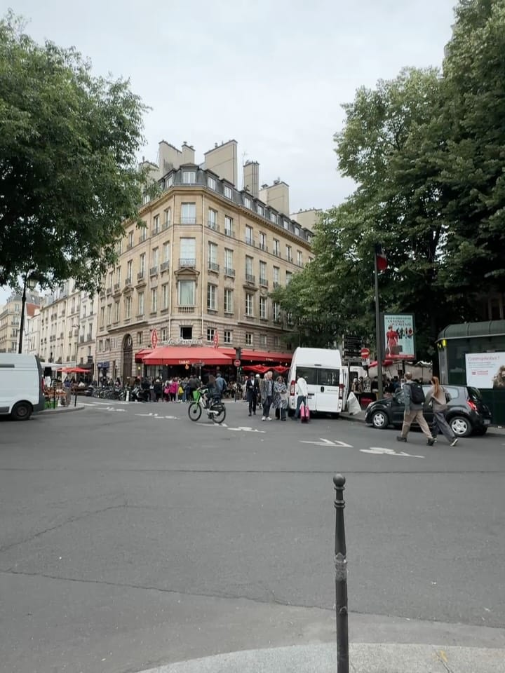 Post 4 by FXT - Fashion Experience Tours on Instagram (carousel)