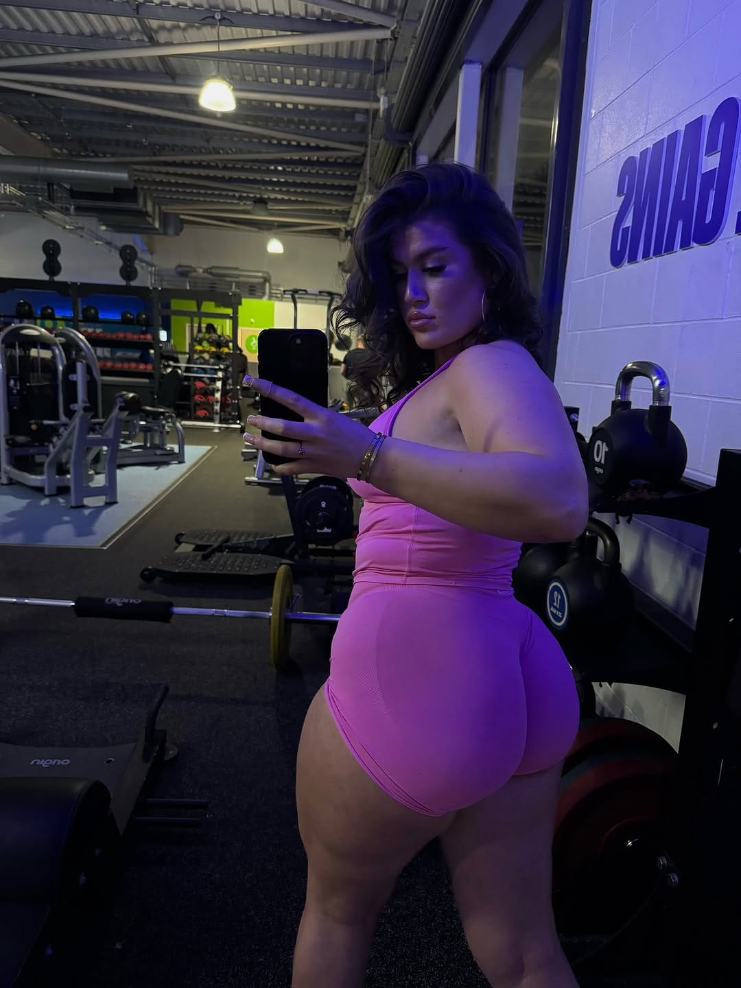 Post 5 by LIV BOOTH FITNESS | PERSONAL TRAINER & ONLINE COACH on Instagram (carousel)
