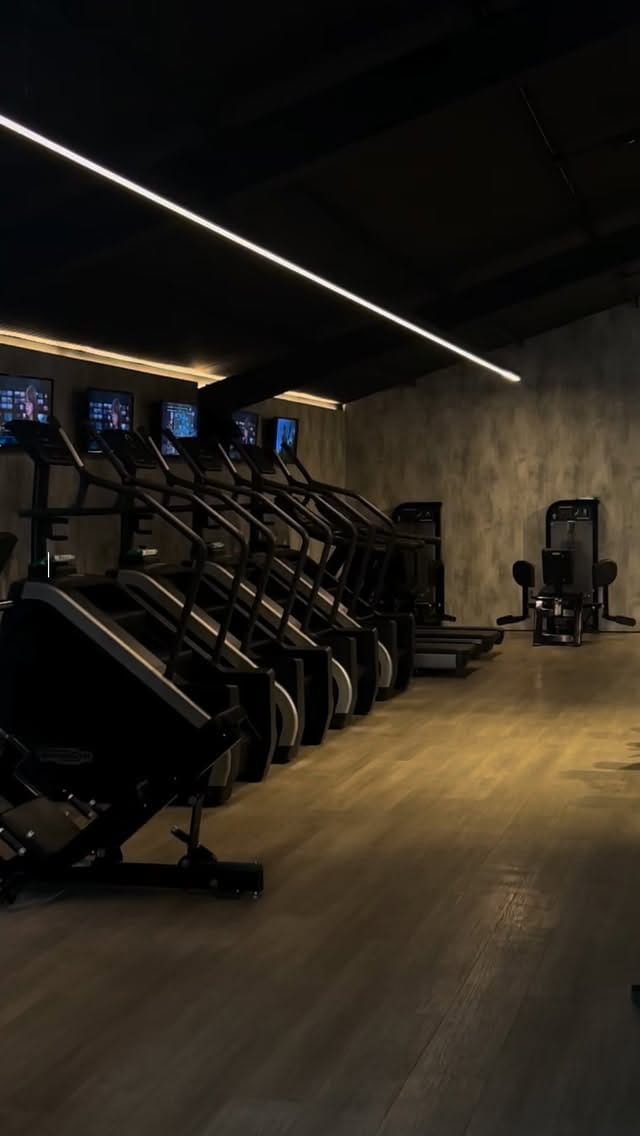 Post 7 by Joe Ralphs Gym on Instagram (video)