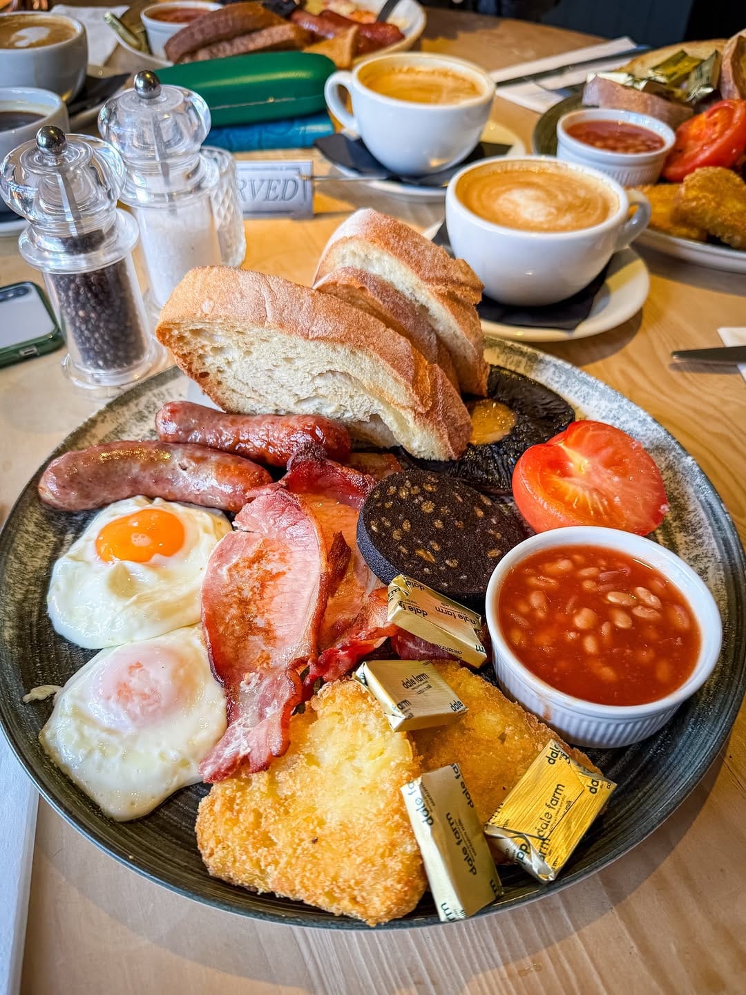 Post 4 by Selina | Cardiff blogger 🏴󠁧󠁢󠁷󠁬󠁳󠁿 on Instagram (carousel)
