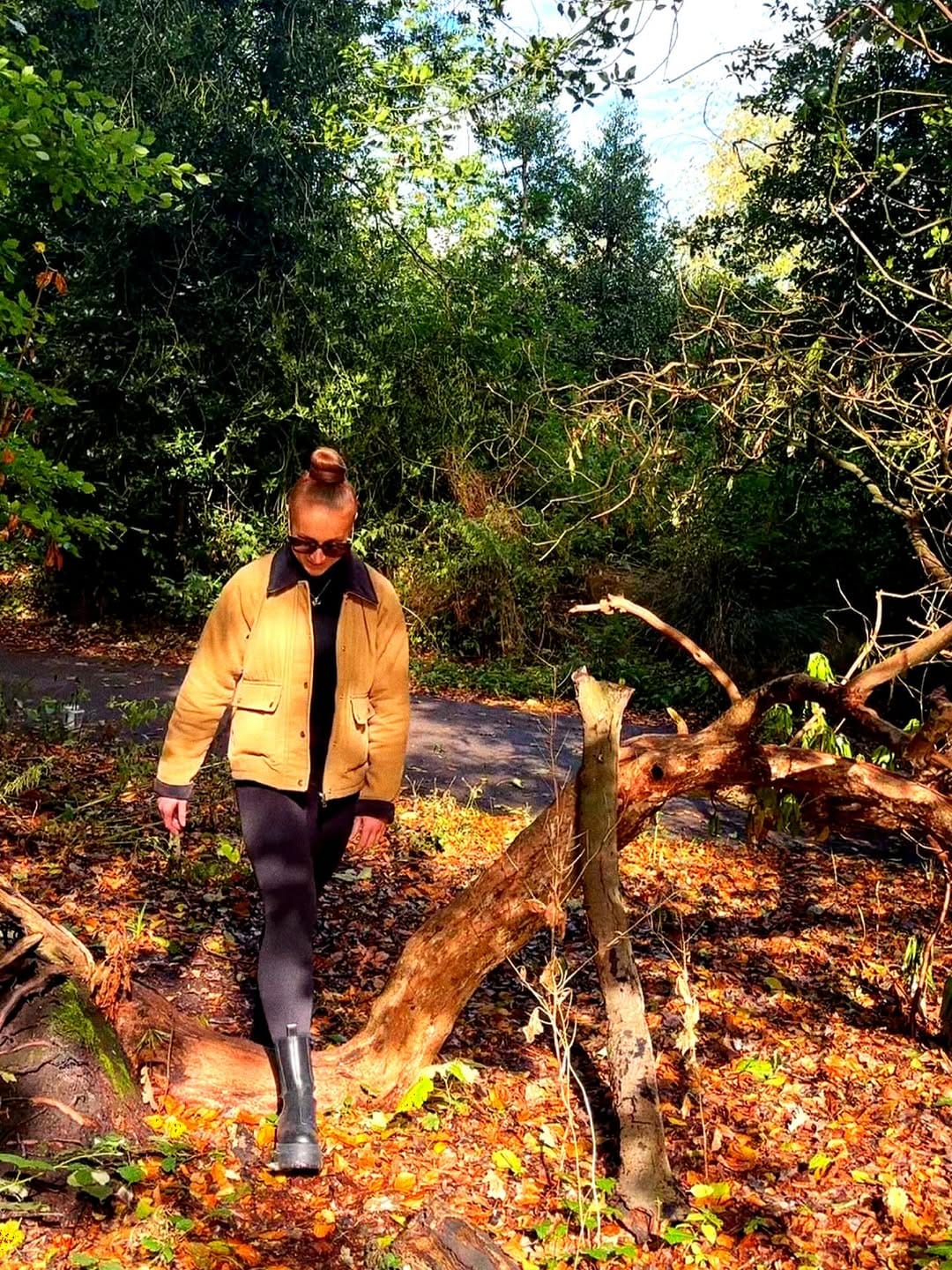 Post 5 by Emily Jane Edwards on Instagram (image)