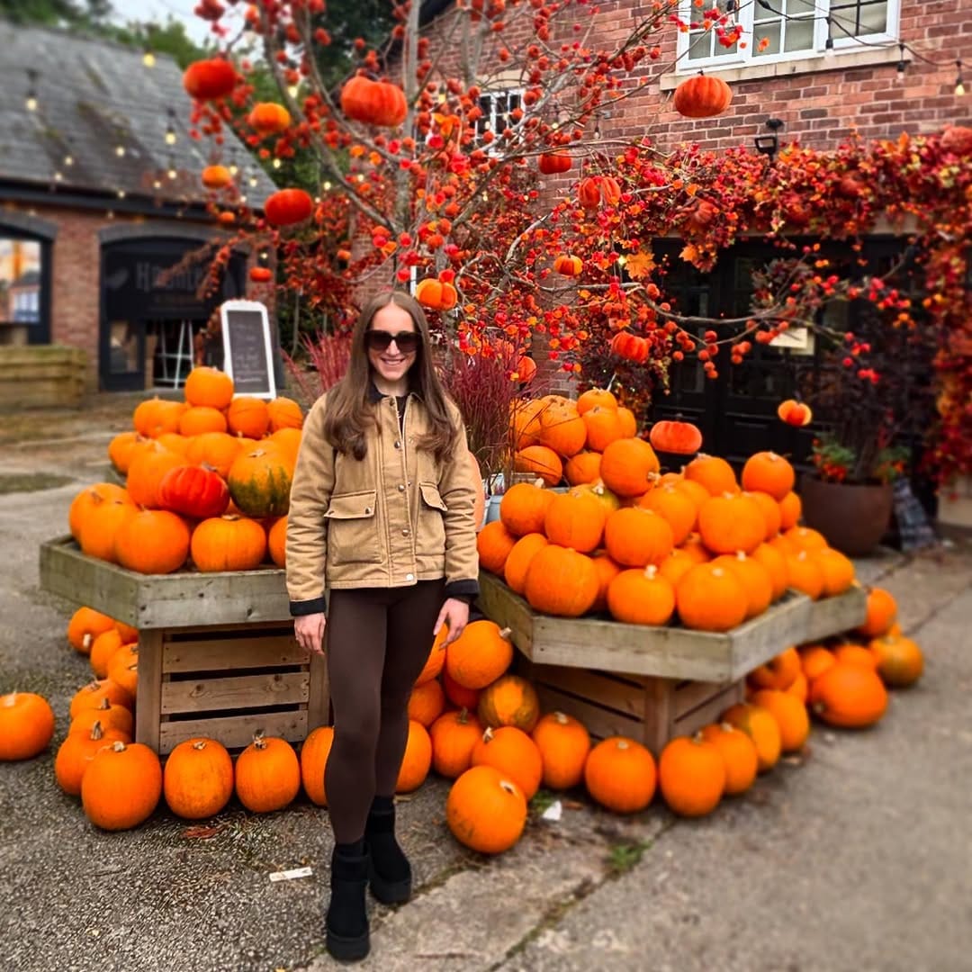 Post 4 by Emily Jane Edwards on Instagram (image)