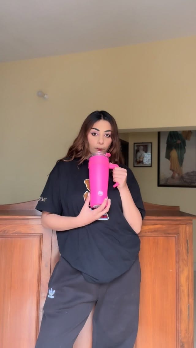 Post 2 by Avnoor Kaur on Instagram (video)