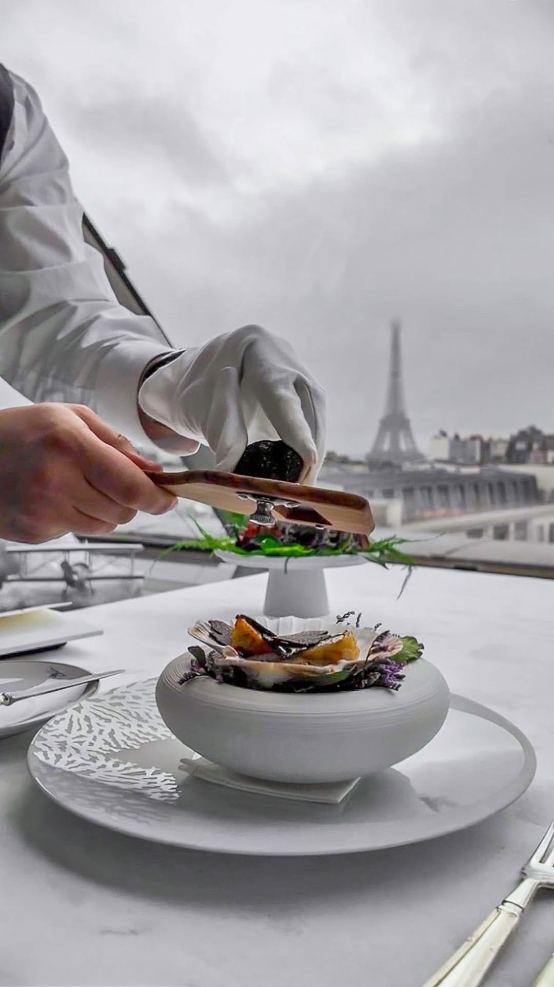 Post 1 by LONDON GASTRO BOY on Instagram (video)