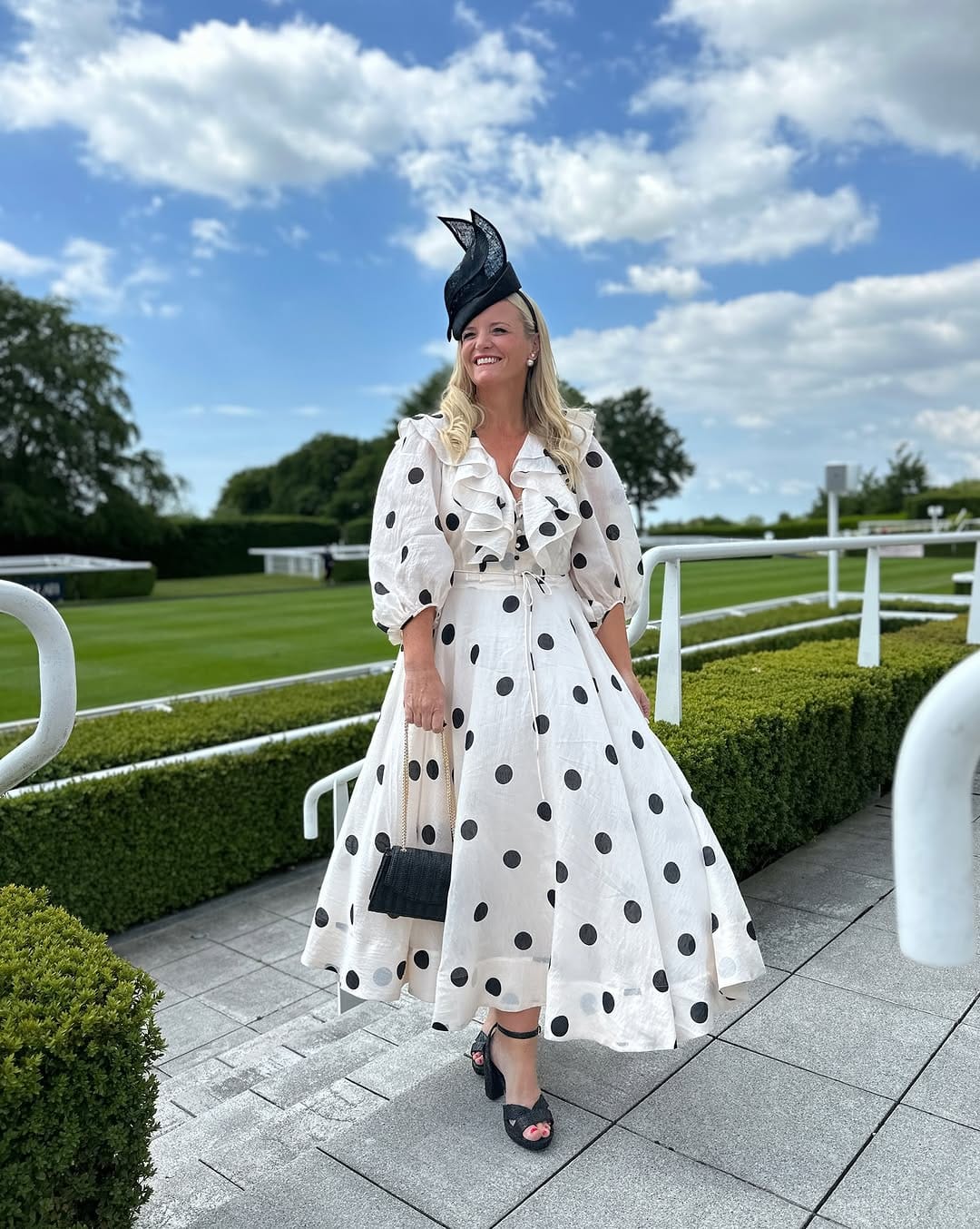 Post 10 by CAROLINE - Midsize Style Petite Inspo. 5ft 3, size 12-14 on Instagram (carousel)