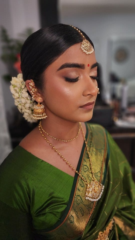 Post 9 by Nila Thana on Instagram (video)