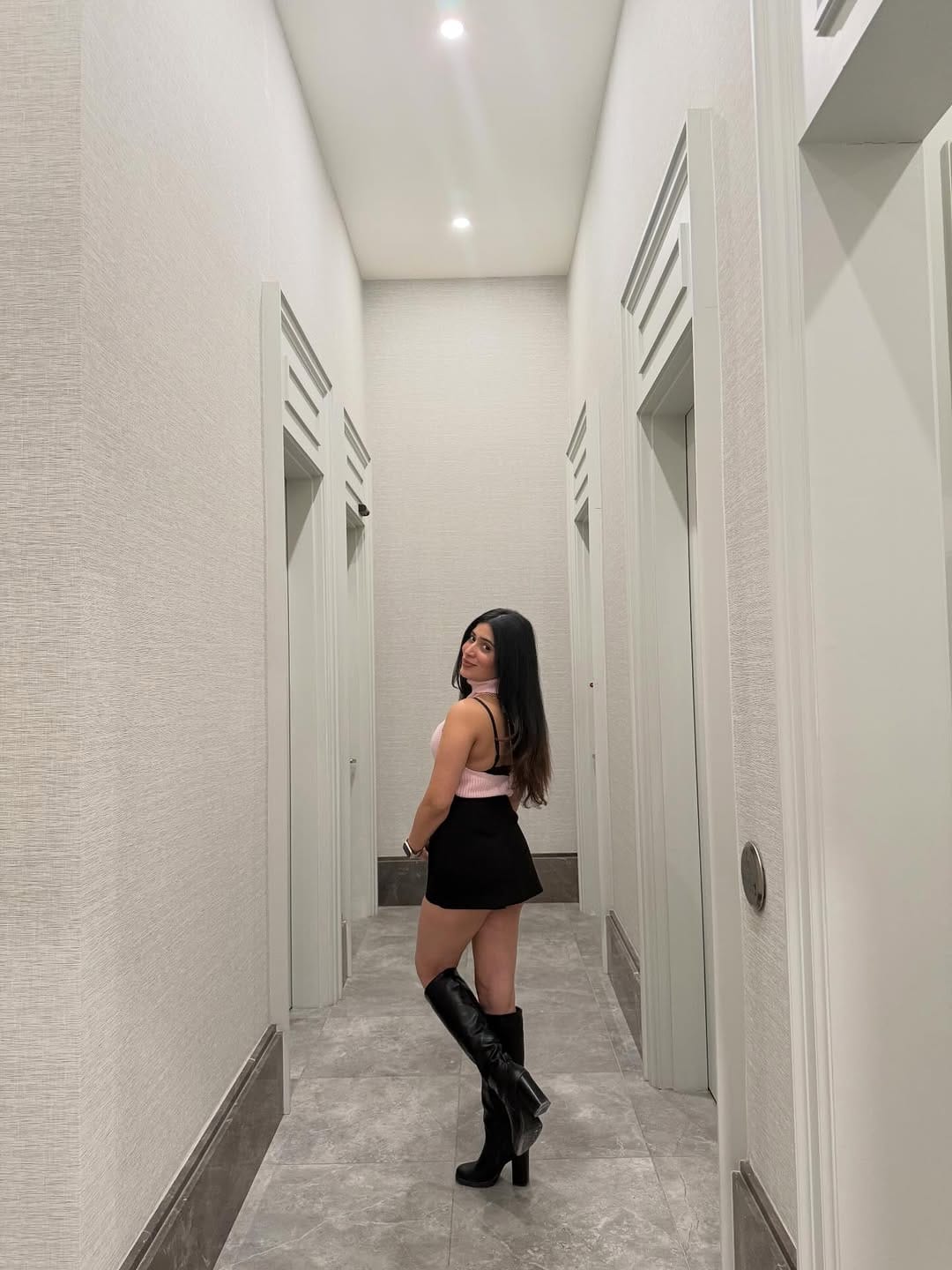 Post 4 by 𝙆𝙝𝙪𝙨𝙝𝙞 𝙗𝙝𝙖𝙧𝙙𝙬𝙖𝙟 ♡ on Instagram (carousel)