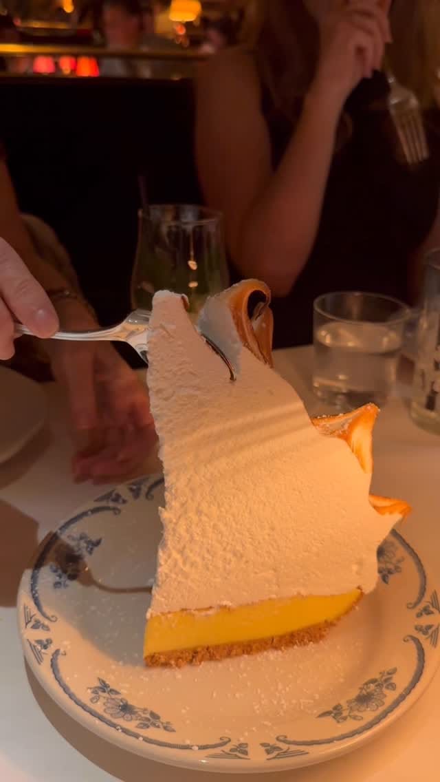 Post 6 by F00DME on Instagram (video)