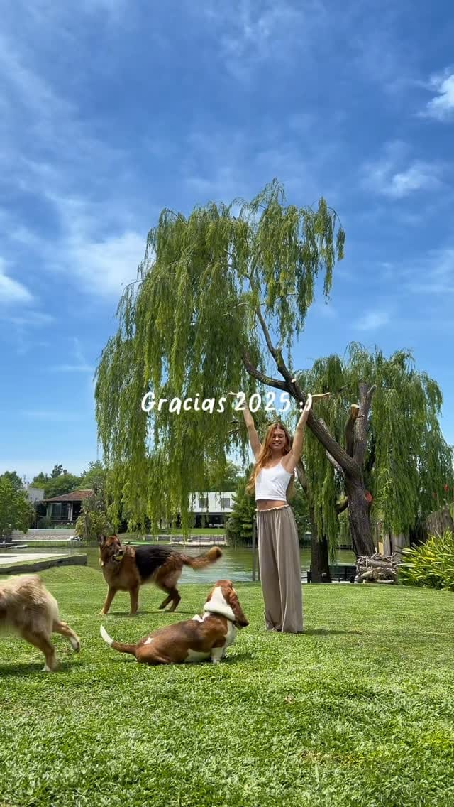 Post 2 by Vicky Angelillo on Instagram (video)