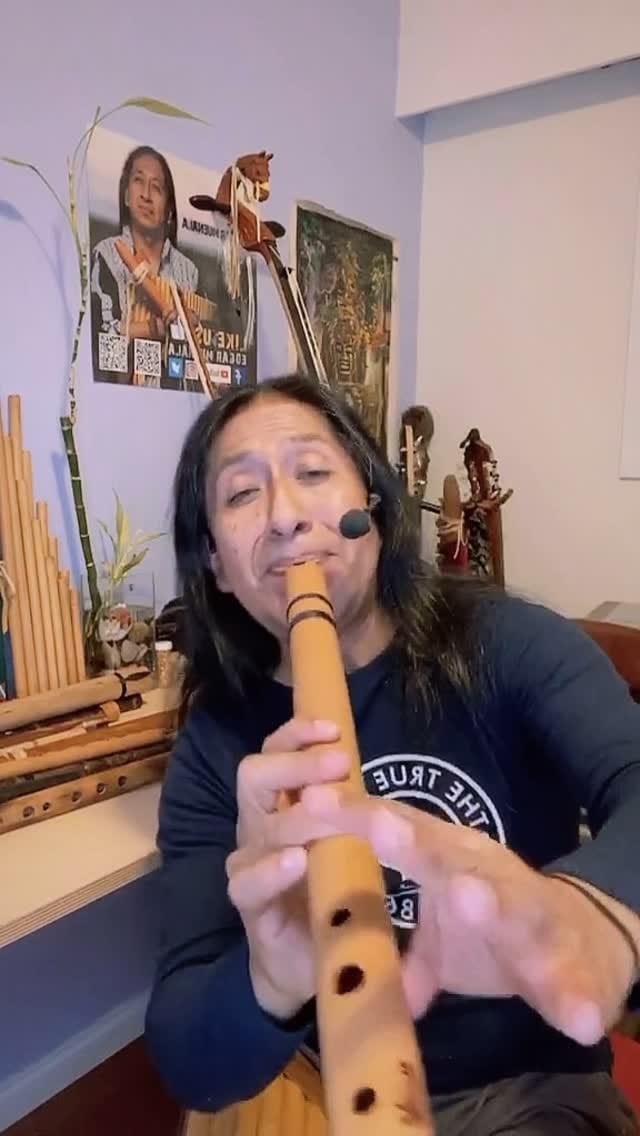 Post 8 by Edgar Muenala - official on Instagram (video)
