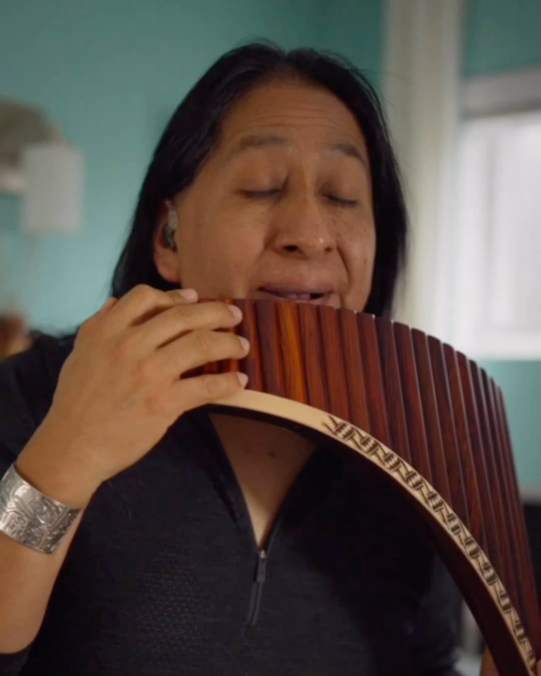 Post 10 by Edgar Muenala - official on Instagram (video)