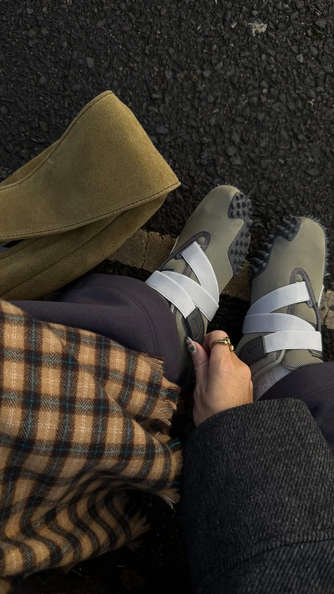 Post 9 by Rebecca Olivia on Instagram (video)