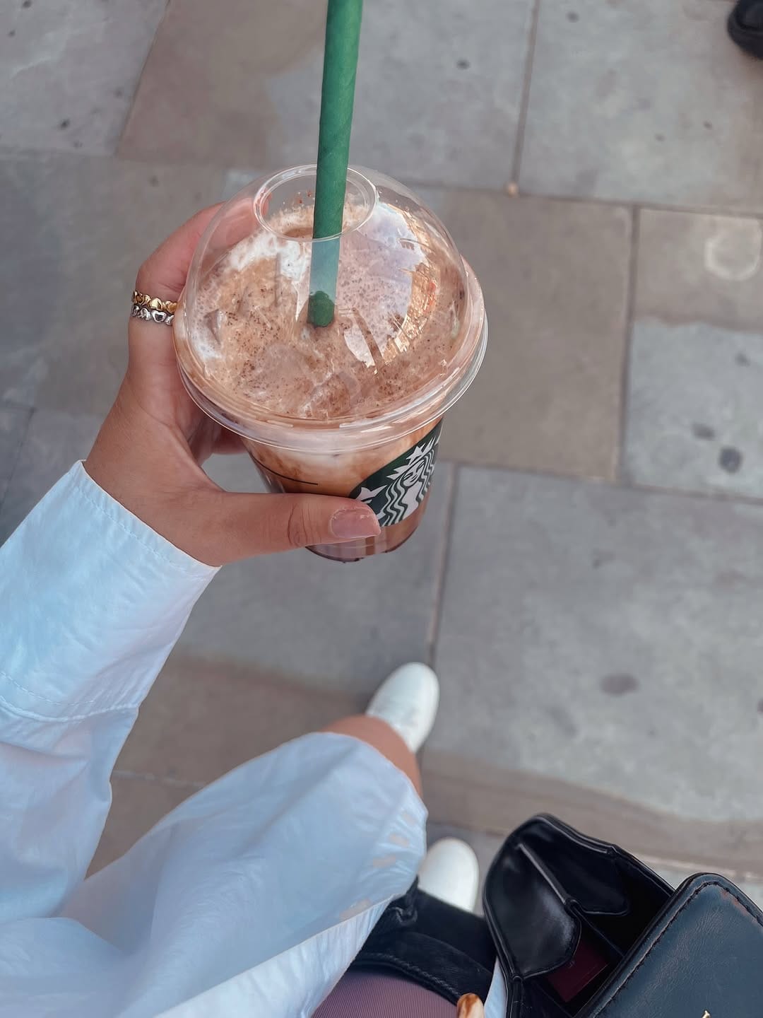 Post 6 by V α l e r y α on Instagram (image)