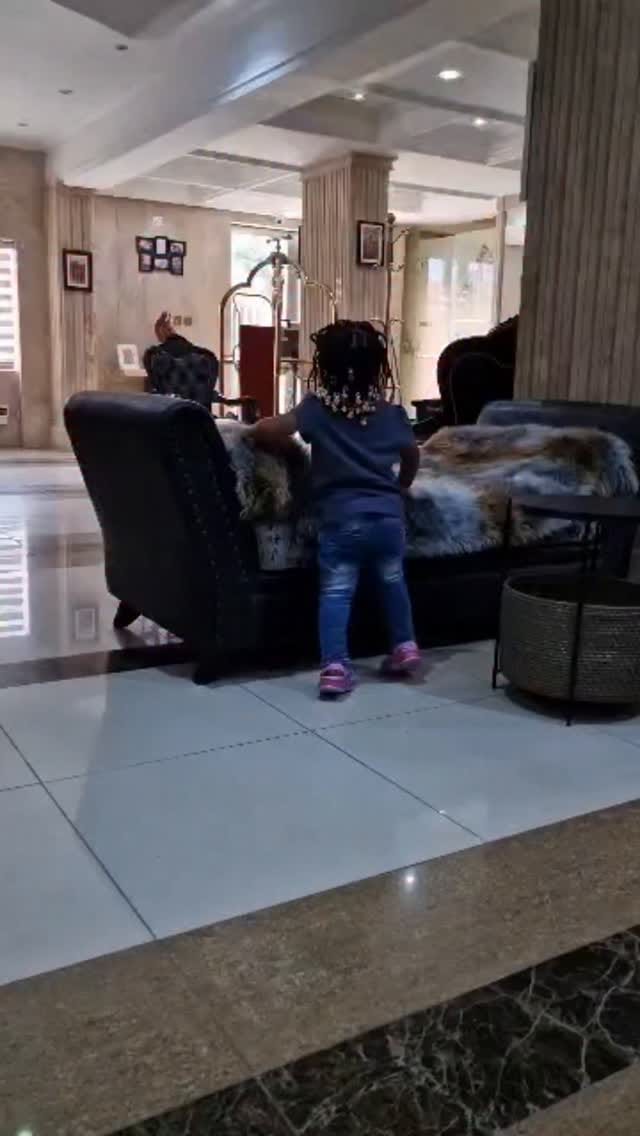 Post 6 by Ogbonna Kanu on Instagram (video)
