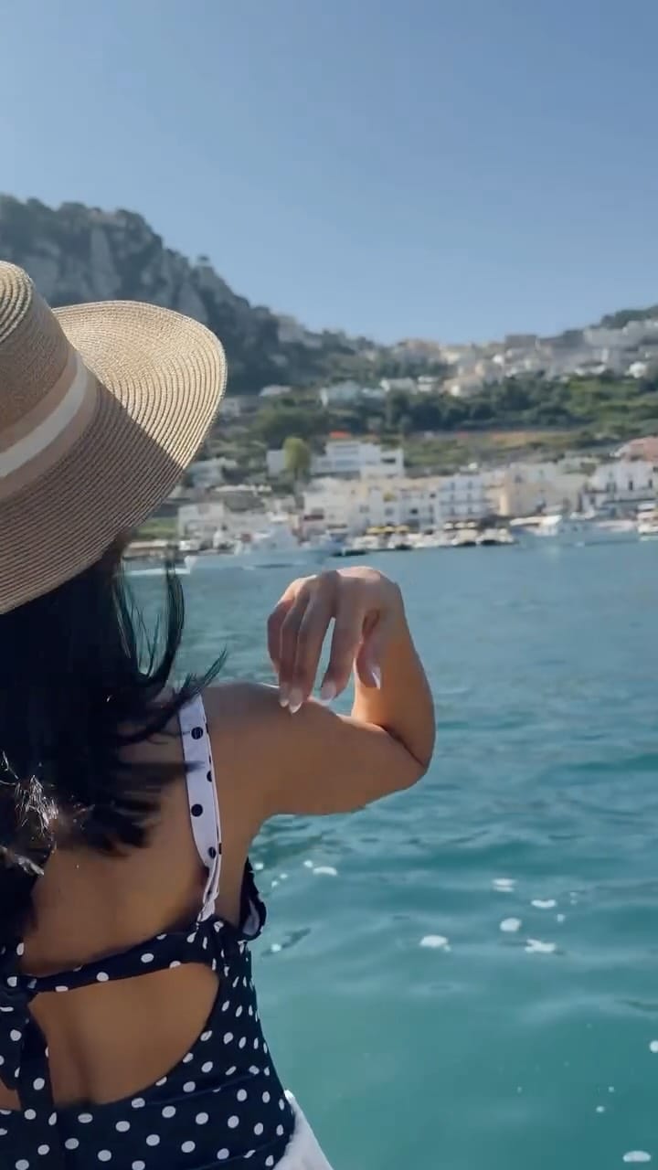 Post 5 by Molka amamou on Instagram (video)
