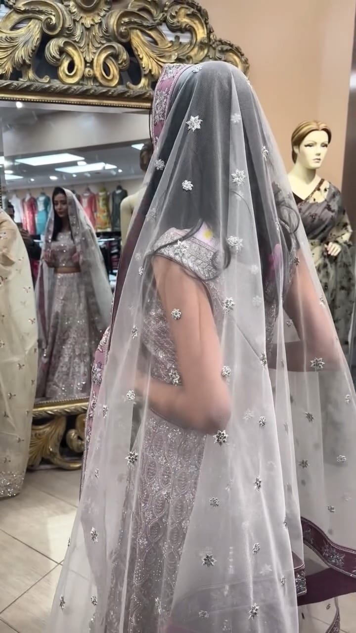 Post 6 by Molka amamou on Instagram (video)
