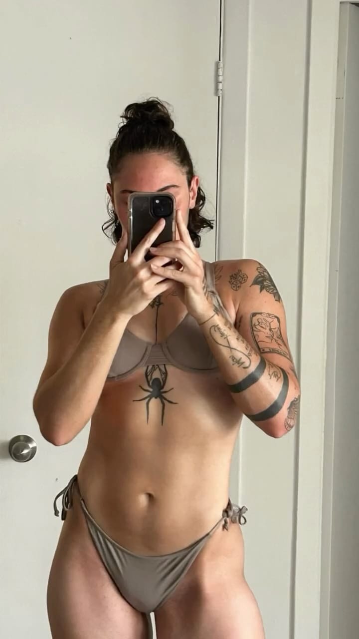 Post 10 by Jasmine D’Elia on Instagram (video)